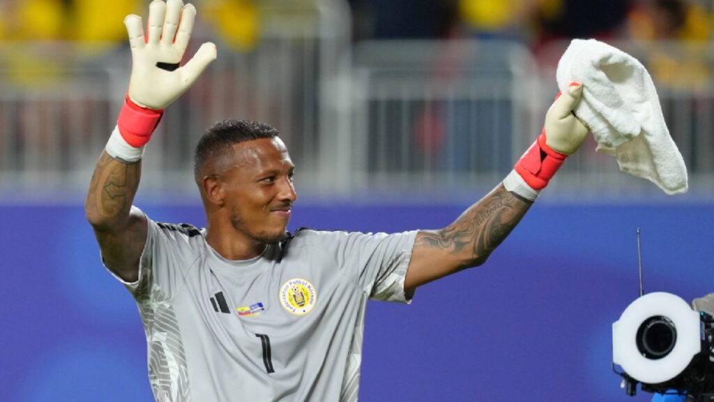 Curacao goalkeeper Eloy Room